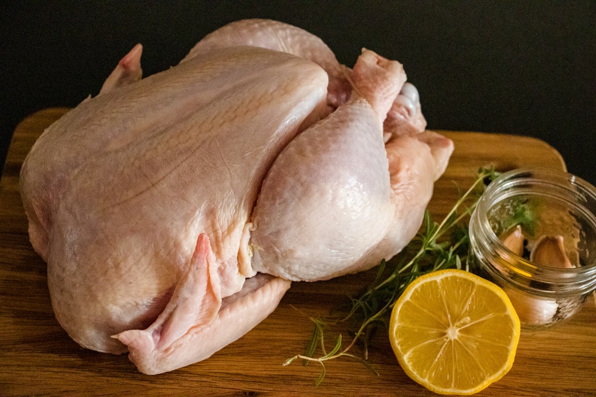 Tips Memilih Ayam Segar, Cara Menyimpan, dan Inspirasi Menu Keluarga