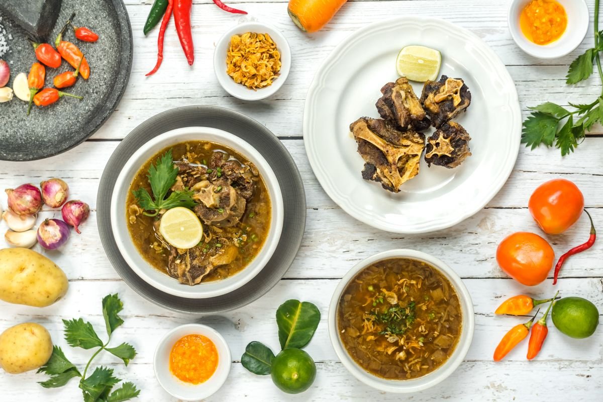 Tips Membuat Sop Buntut Empuk Gurih Rumahan: Daging Lunak, Kuah Jernih Legit, dan Aroma Rempah Sempurna